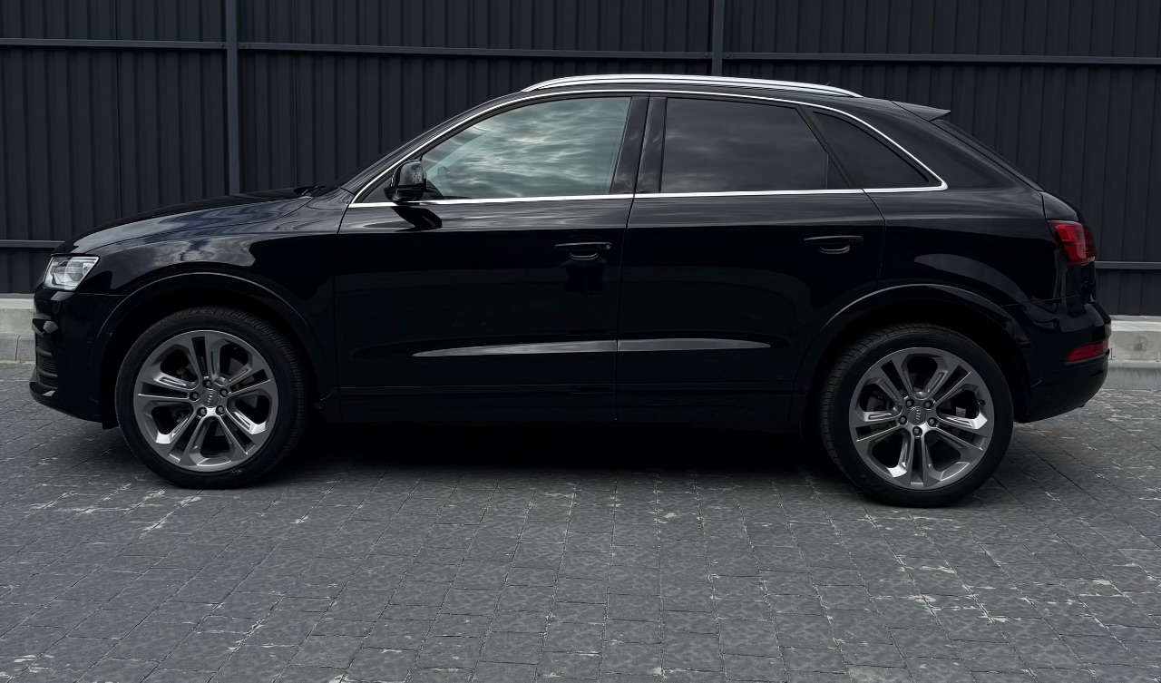 Audi Q3 - фото 8