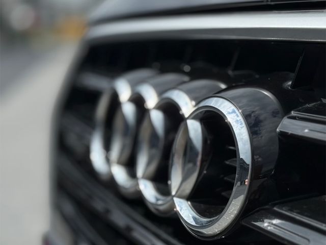 Audi Q3 - фото 5
