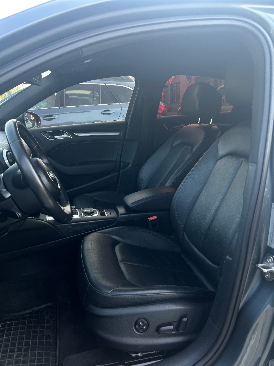 Audi A3 - фото 12