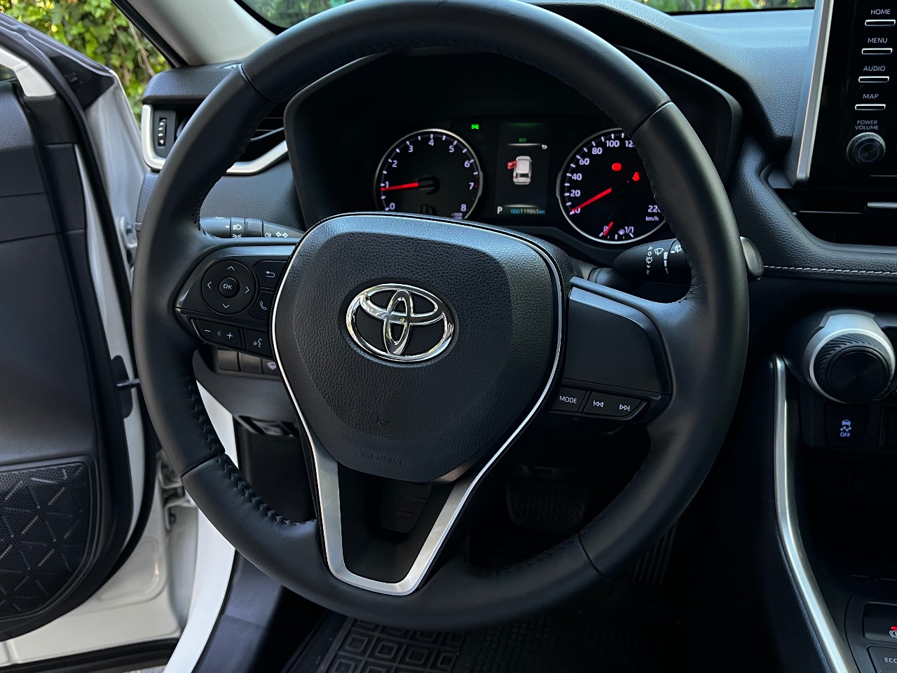 Toyota RAV4 - фото 17