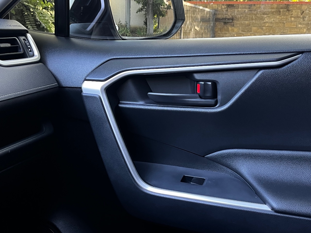 Toyota RAV4 - фото 15