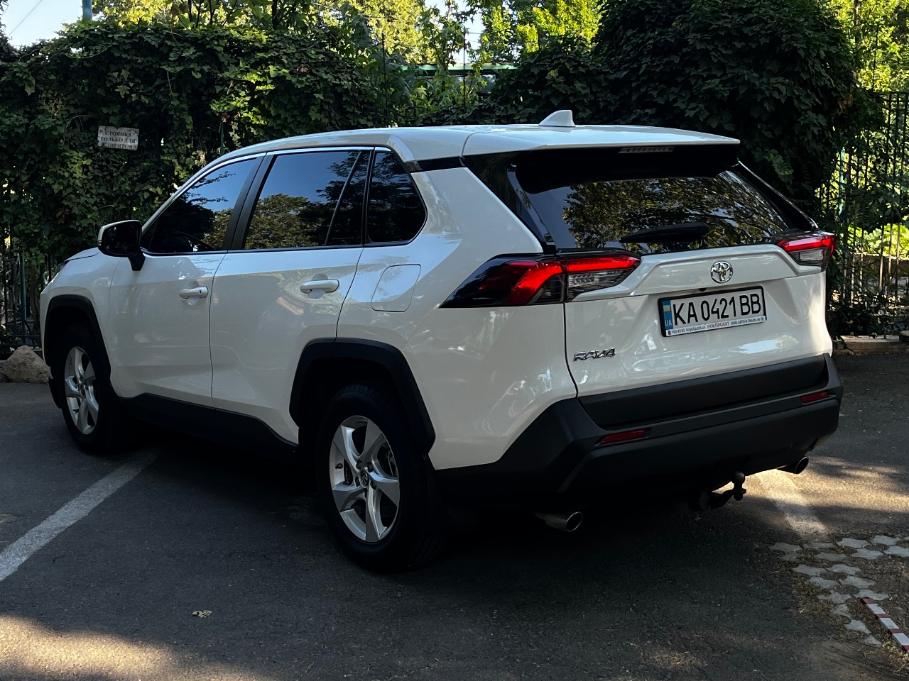 Toyota RAV4 - фото 7