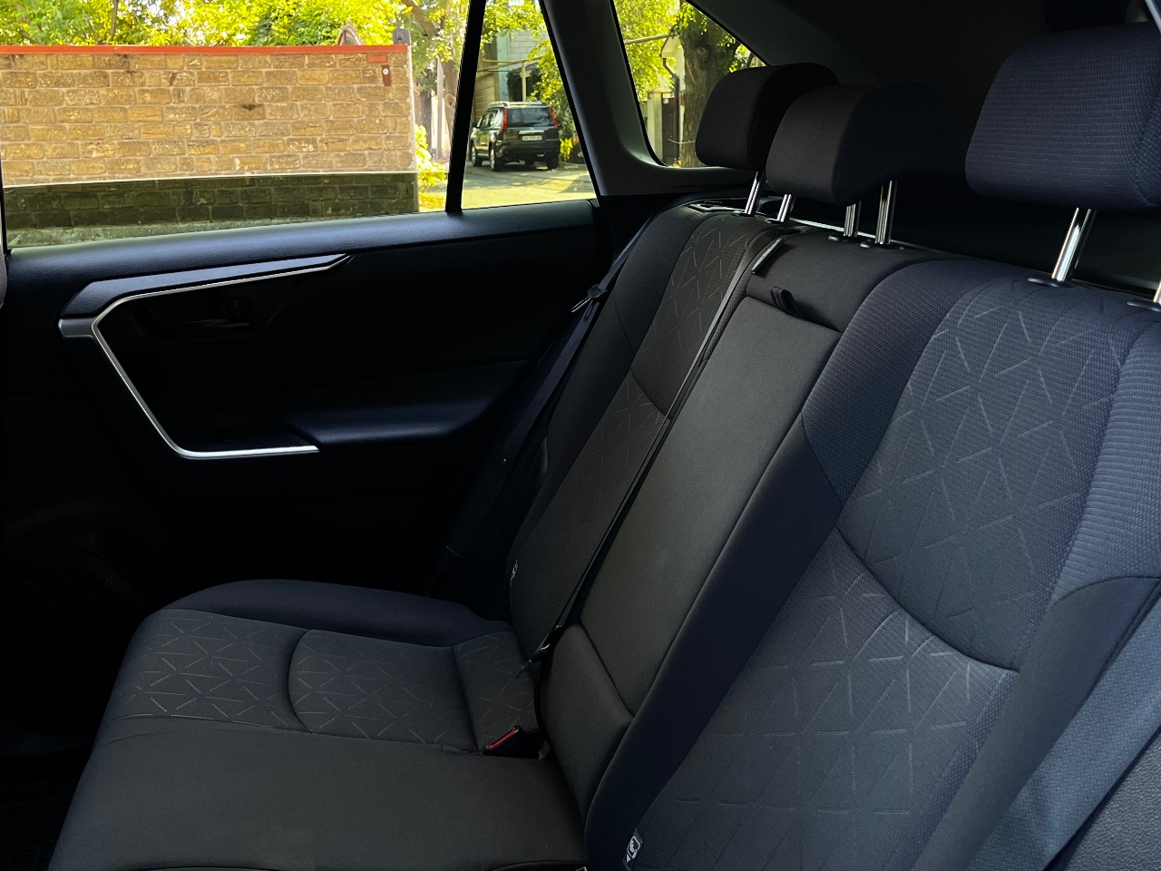 Toyota RAV4 - фото 23