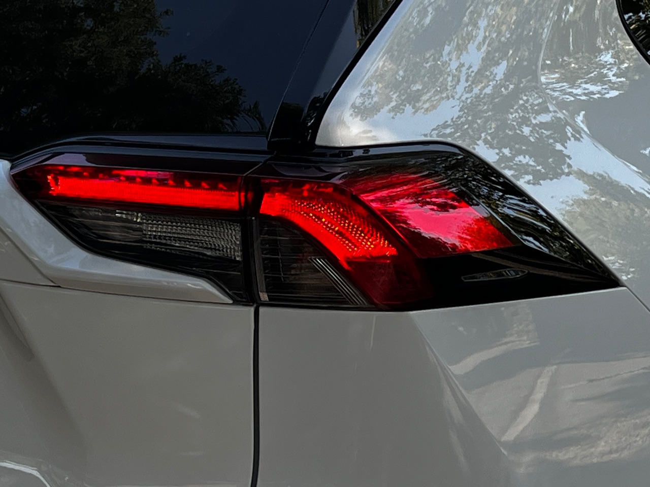 Toyota RAV4 - фото 10