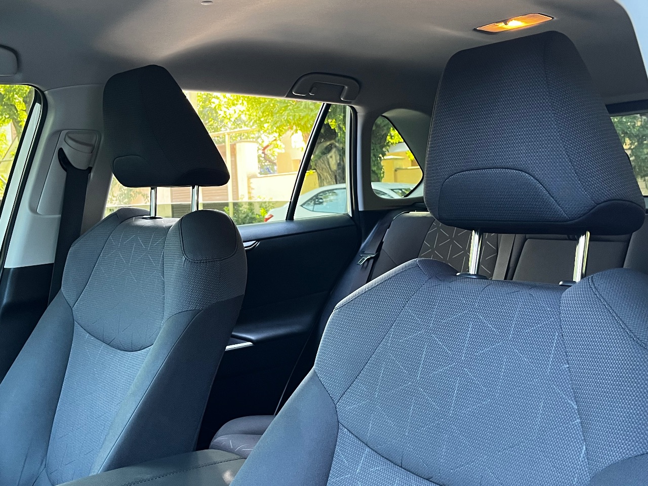 Toyota RAV4 - фото 20