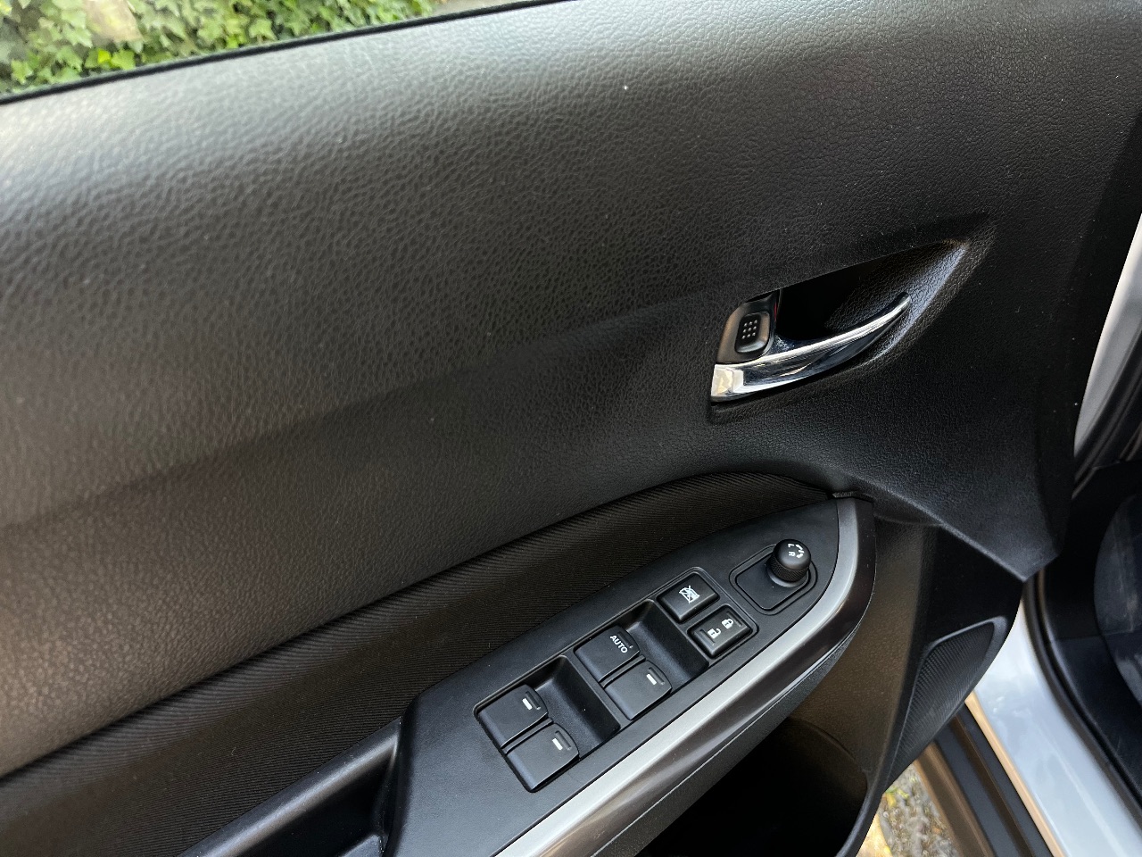 Suzuki Vitara - фото 18