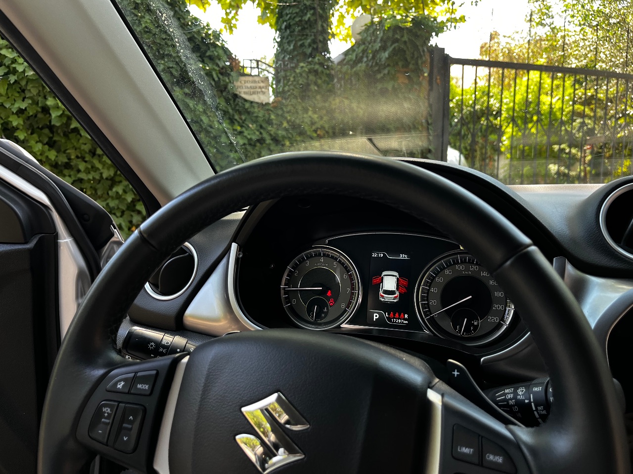 Suzuki Vitara - фото 24