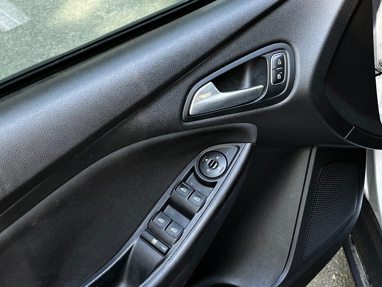 Ford Focus - фото 22