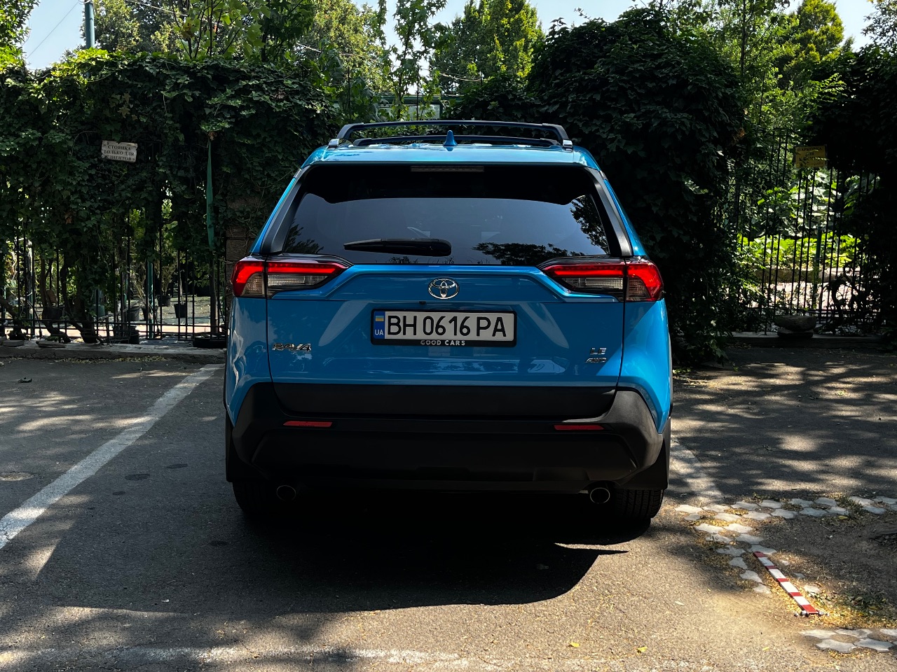 Toyota RAV4 - фото 11