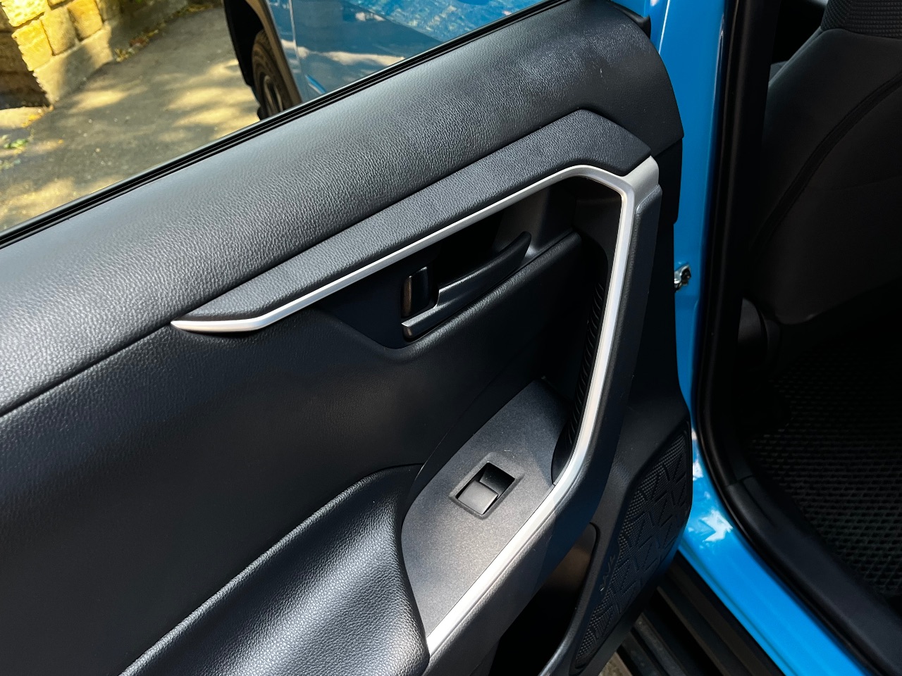 Toyota RAV4 - фото 26