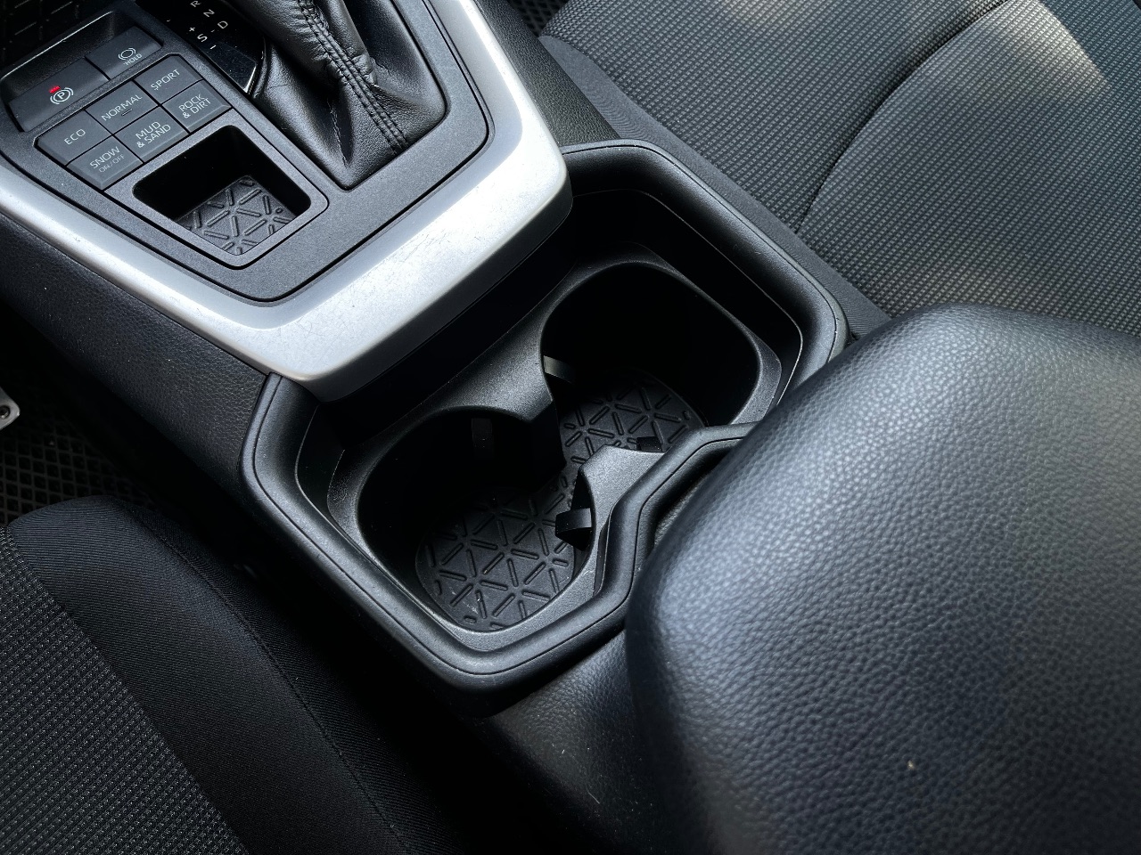 Toyota RAV4 - фото 21