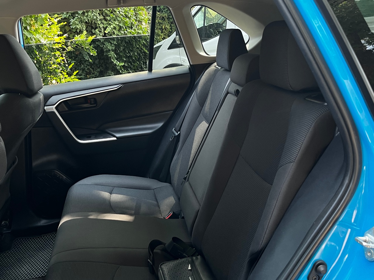 Toyota RAV4 - фото 25