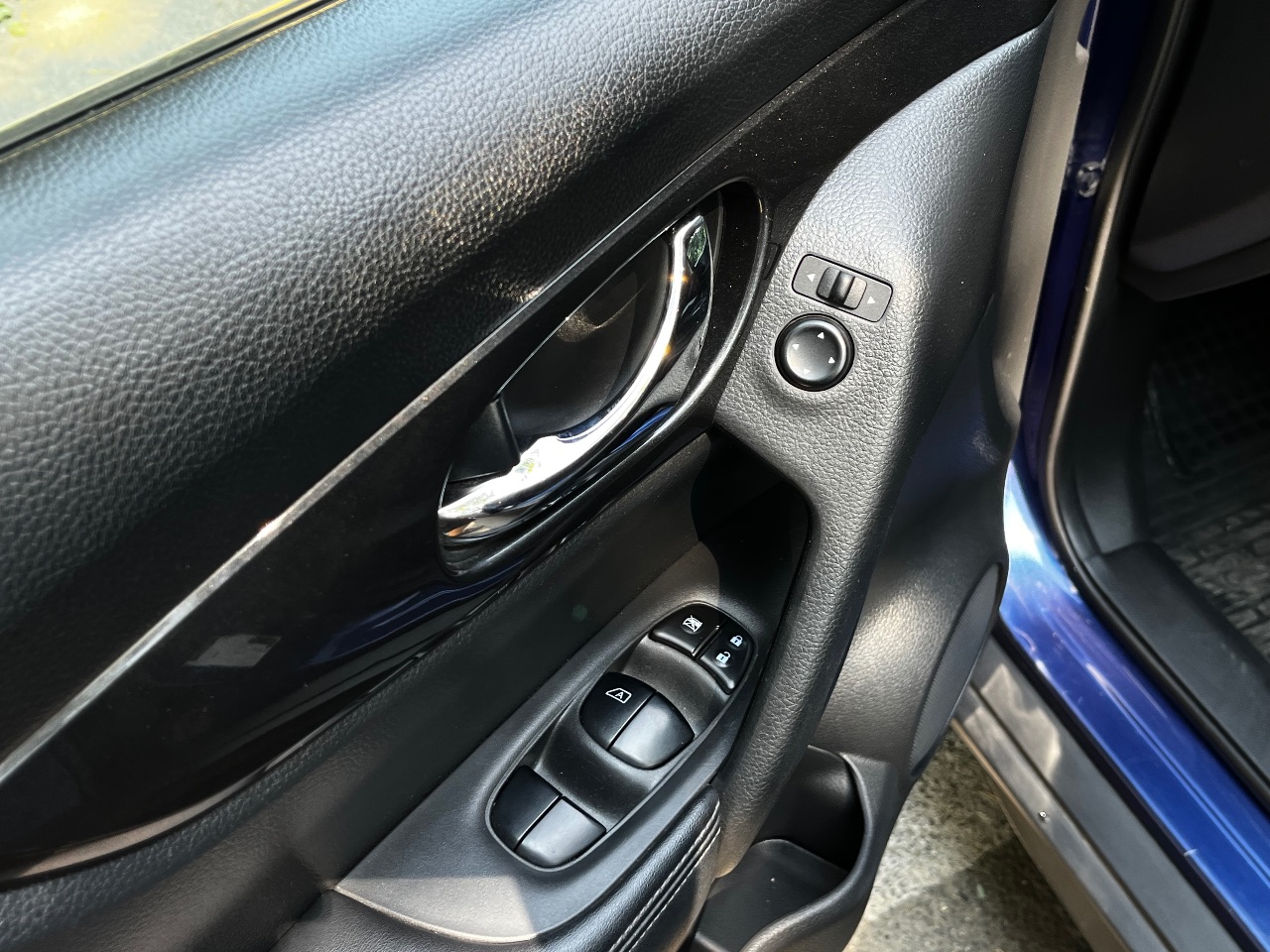 Nissan Rogue - фото 17