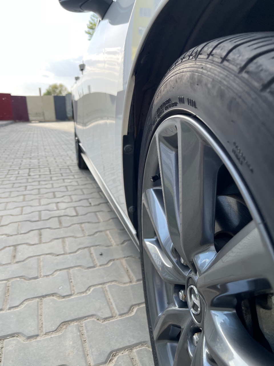 Mazda 3 - фото 12