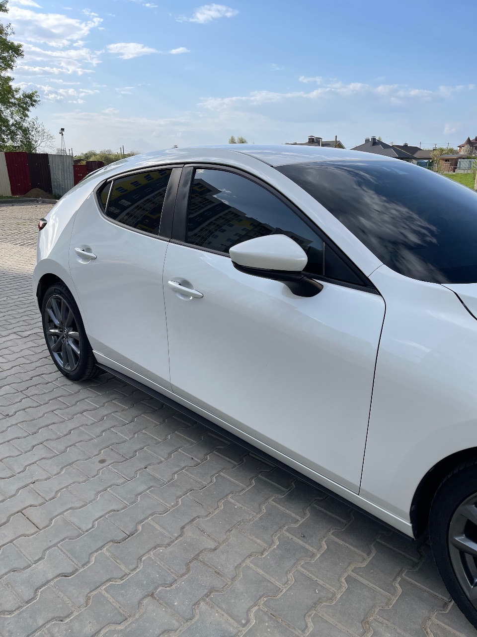 Mazda 3 - фото 4