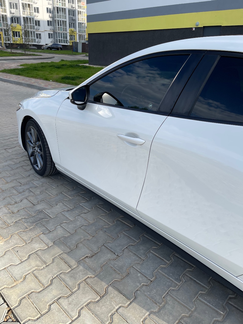 Mazda 3 - фото 9