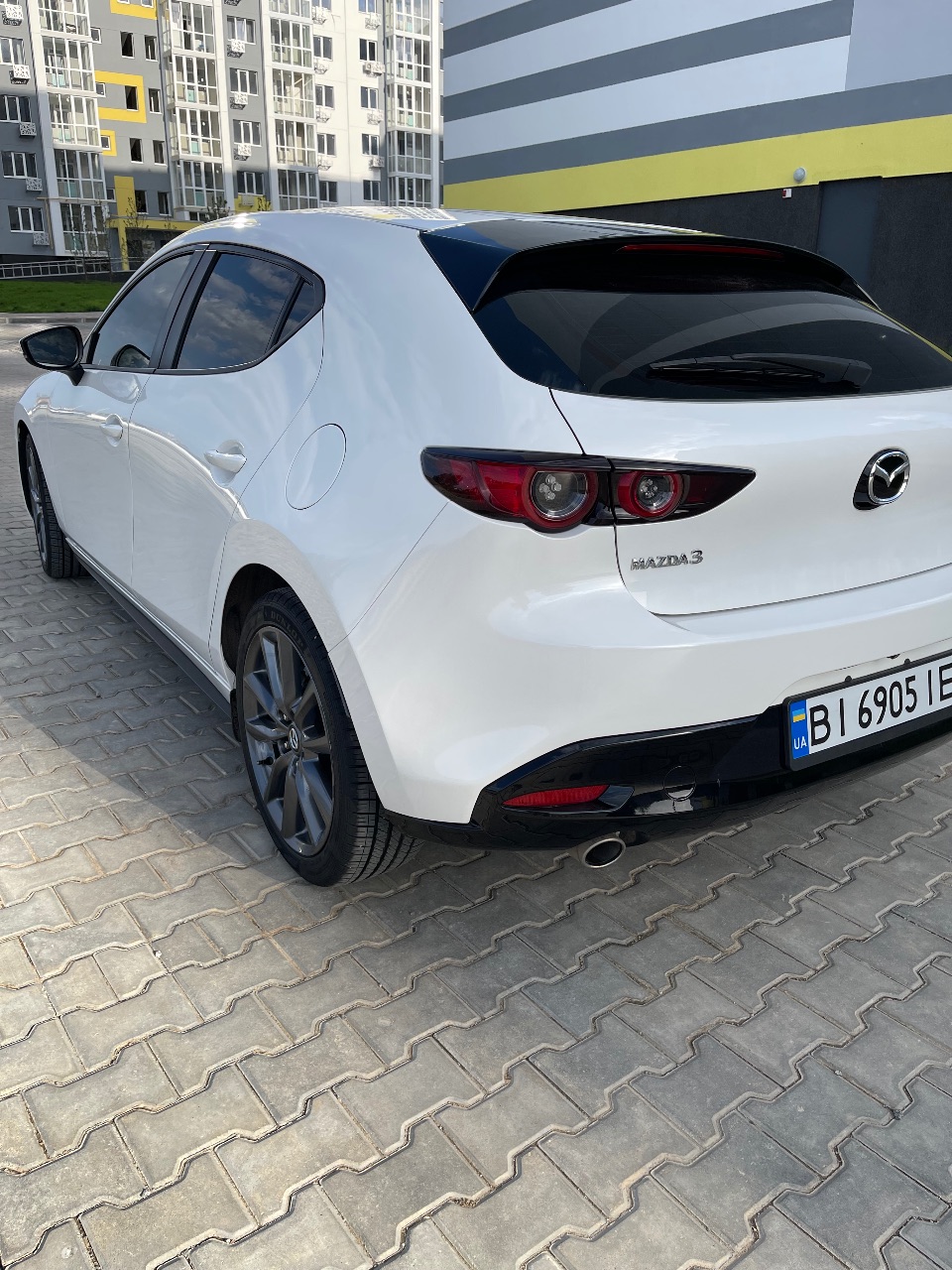 Mazda 3 - фото 7