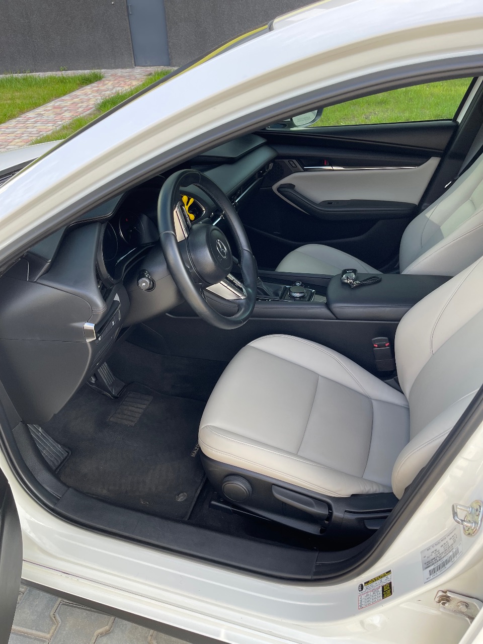 Mazda 3 - фото 22