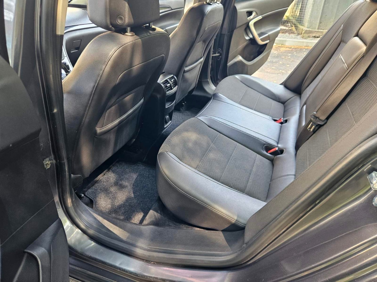 Opel Insignia - фото 24