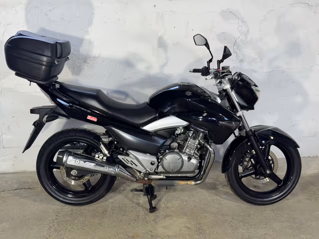 Suzuki GSR 250 - зображення 2