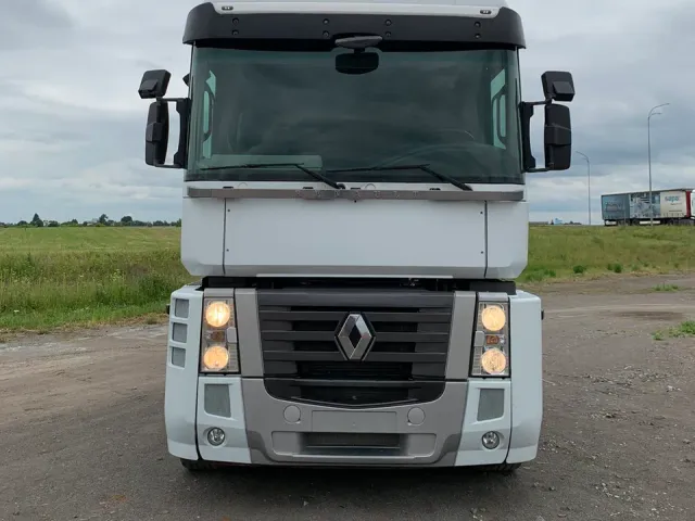 Renault Magnum - фото 1