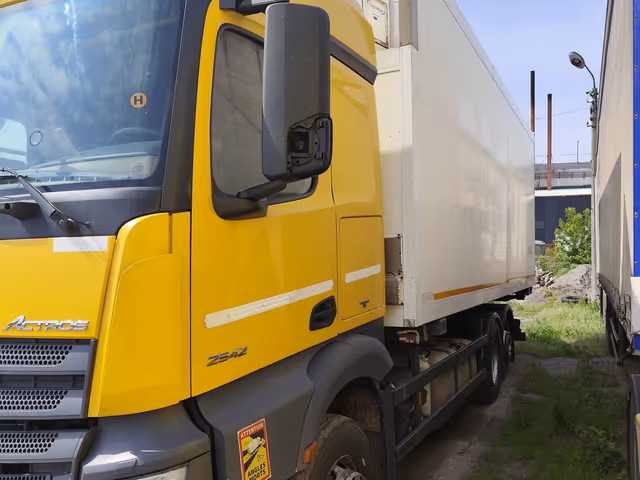 Mercedes-Benz Actros - фото 2