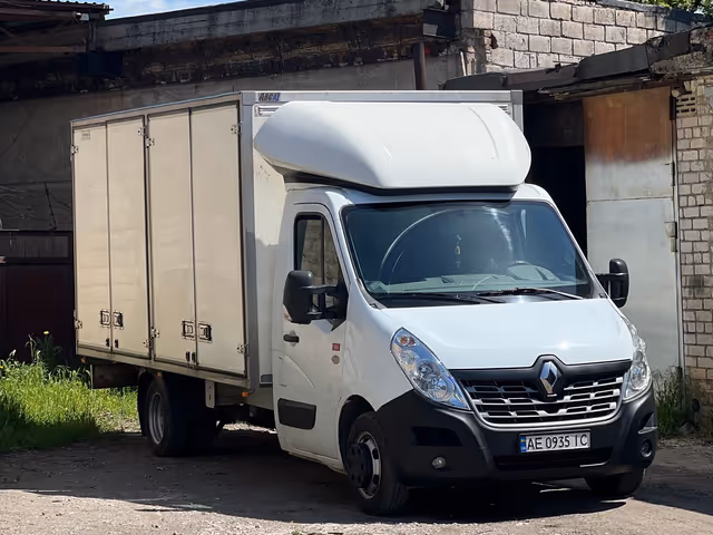 Renault Master - фото 1