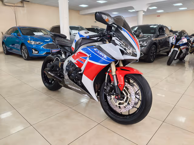 Honda CBR 1000 RR/RA Fireblade - зображення 1