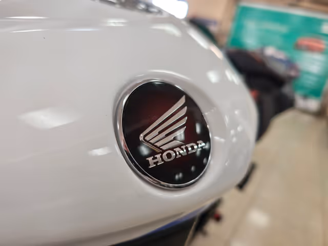 Honda CBR 1000 RR/RA Fireblade - зображення 4