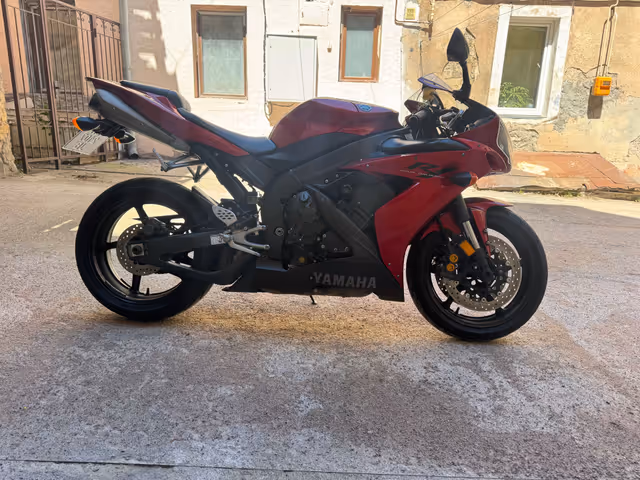 Yamaha YZF-R1 - зображення 4
